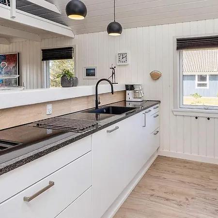 10 Person Holiday In Thisted Casa de Férias Nørre Vorupør